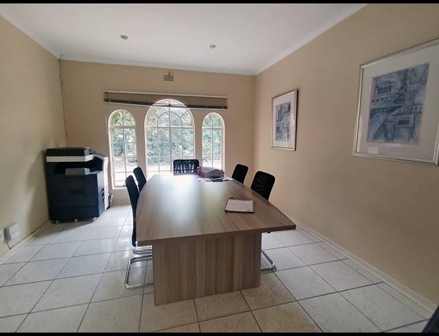 5 BEDROOM HOUSE FOR SALE IN COUNTRY LIFE PARK